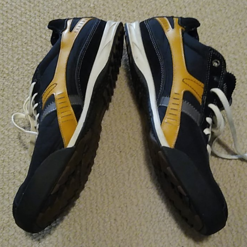 Shoes - Picture 10 of 13
